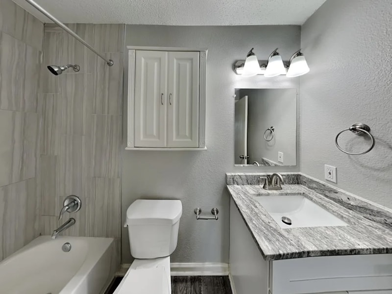 Building Photo - 4837 Waterford Dr