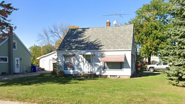 Primary Photo - 940 W Weiland Ave