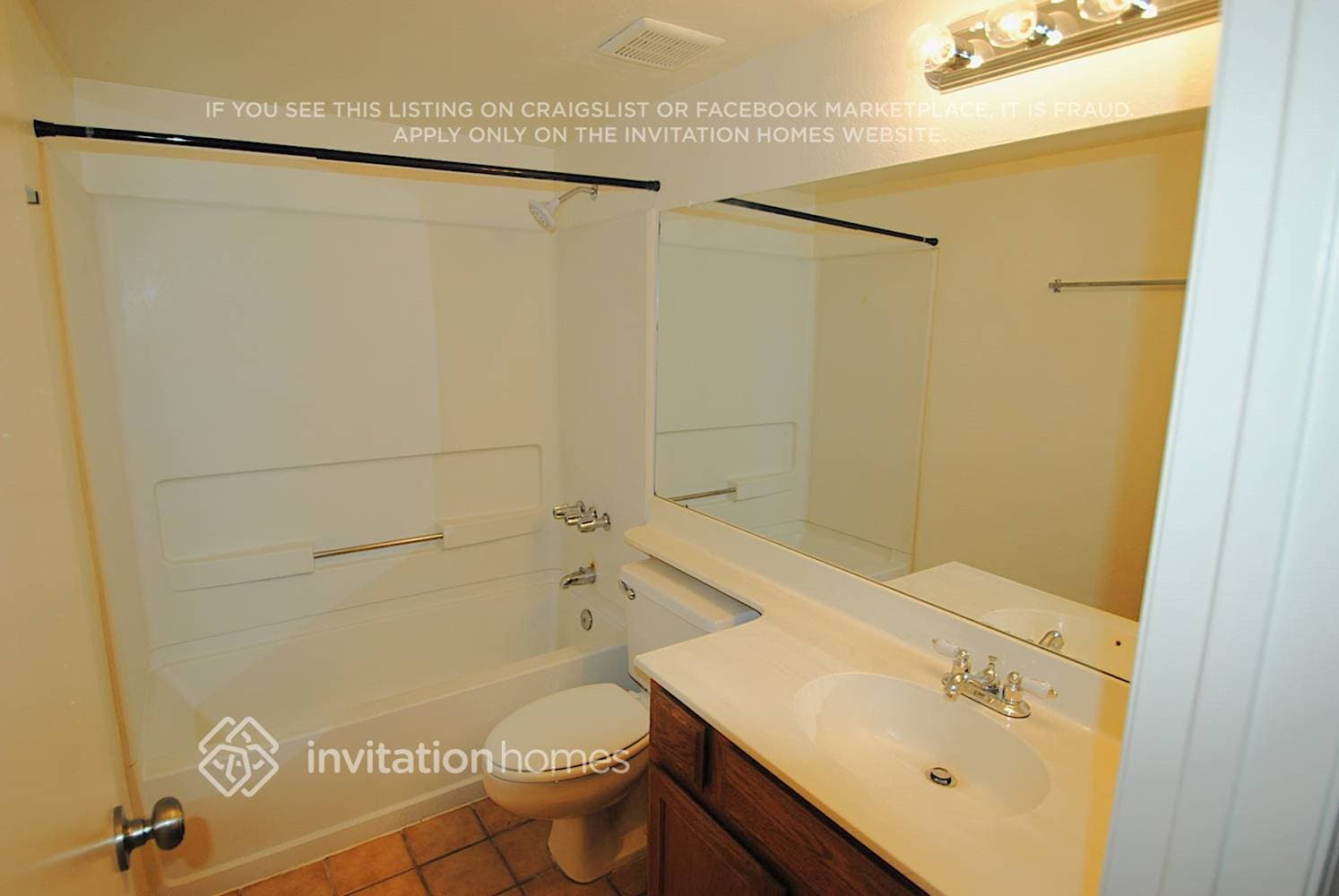 Building Photo - 6628 N 48th Dr
