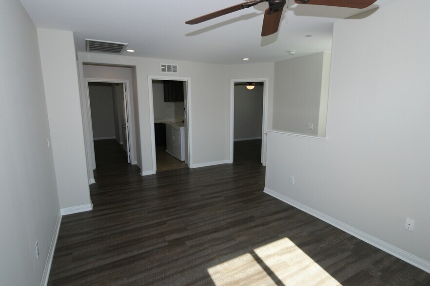 Building Photo - 13373 Shoreham Dr