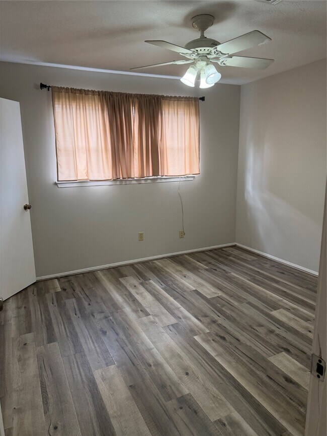 Building Photo - 9202 Carvel Ln