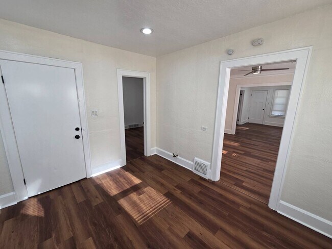 Building Photo - 12417 Soika Ave