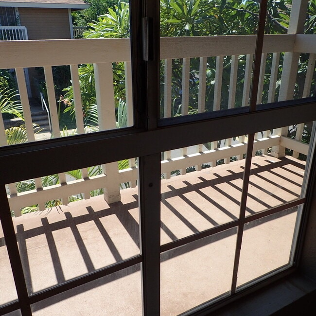 Building Photo - KIHEI VILLAGE UPPER LEVEL 2 BED / 1.5 BATH UNFURNISHED CONDO W/2 PARKING SPACES