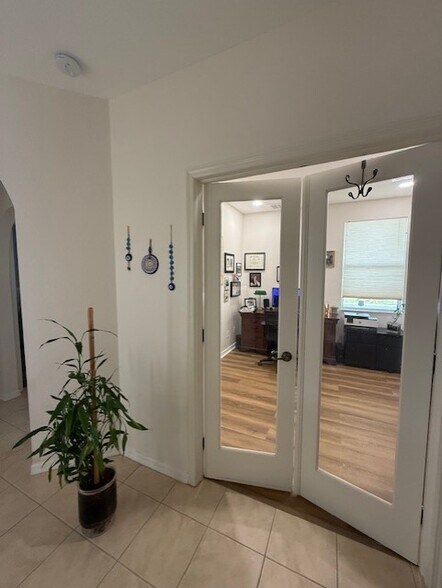 Building Photo - 4291 Avian Ave