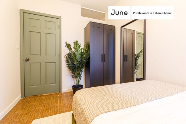 Building Photo - Room in Shared 3 bed/1 bath home