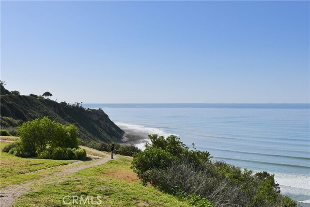 Building Photo - 2120 Palos Verdes Dr W