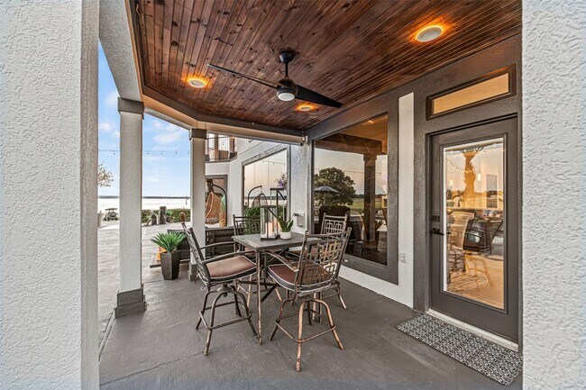 Building Photo - 12345 White Oak Point