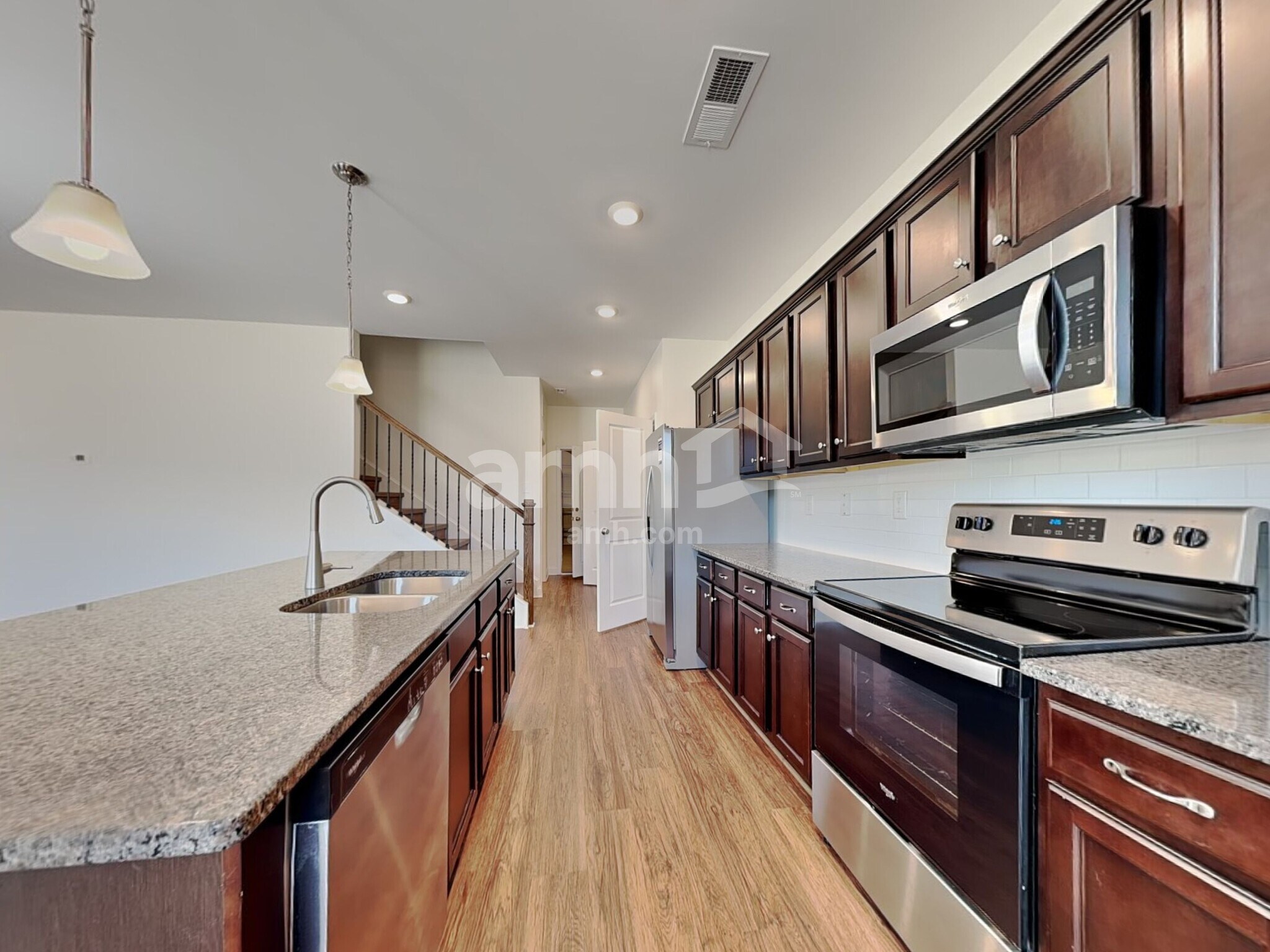 Building Photo - 2132 Laurel Vlg Cir