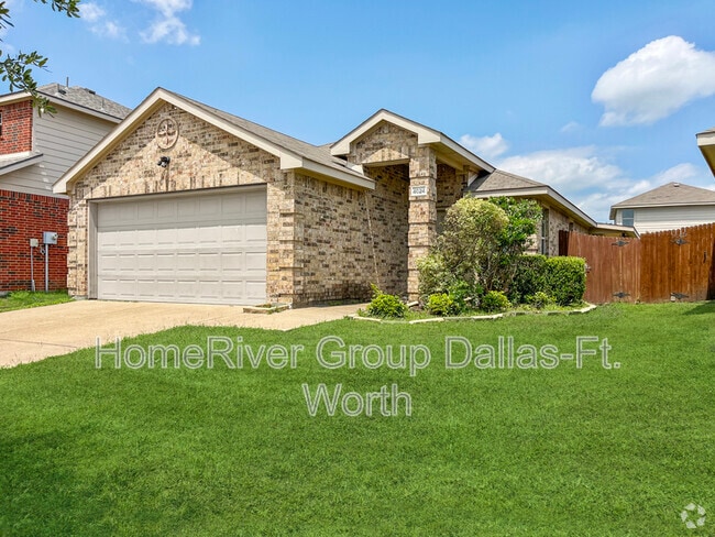 Building Photo - 4024 Eagle Dr