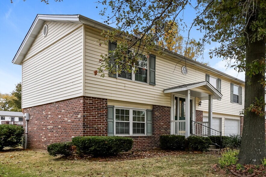 Building Photo - 2328 Bensonhurst Dr