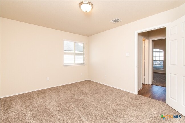 Building Photo - 2319 Pintail Loop