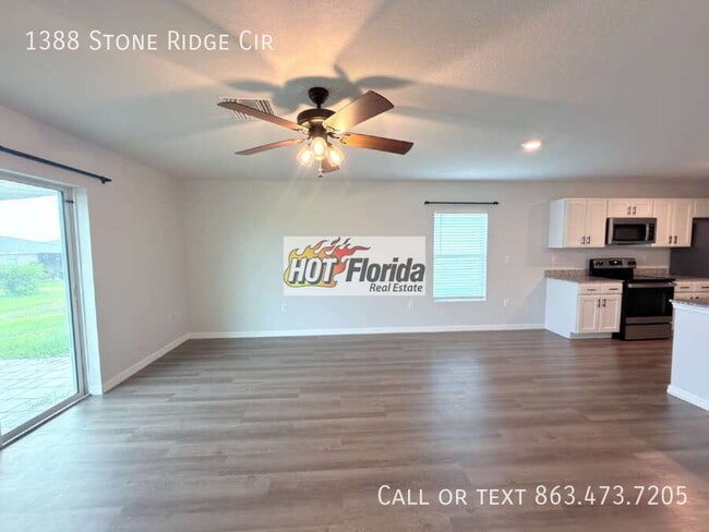 Building Photo - 1388 Stone Ridge Cir