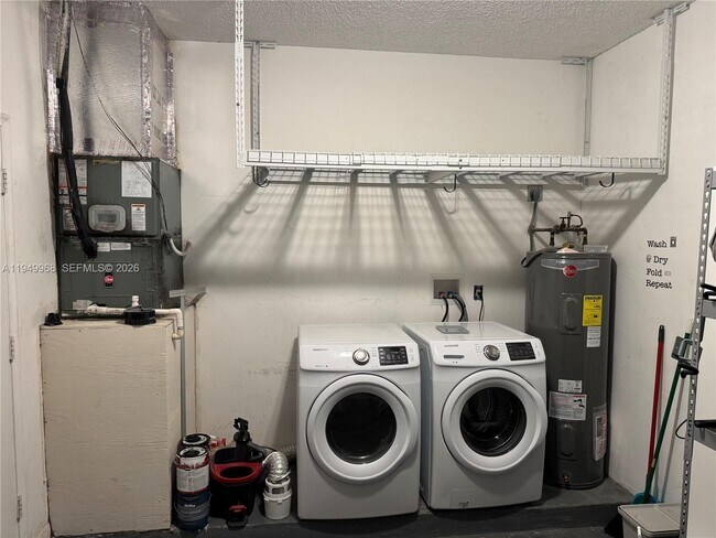 Building Photo - 20478 Vía Marisa