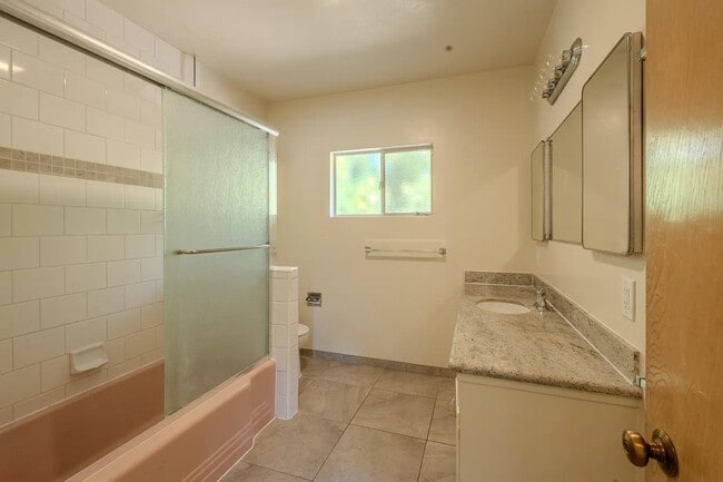 Building Photo - 245 Alviso St