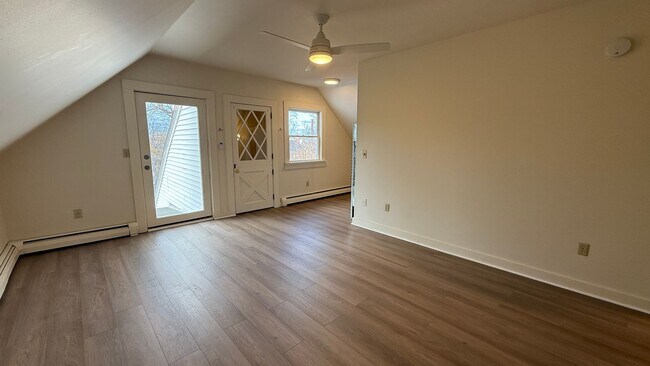 Interior Photo - 24-26 Hanson Street