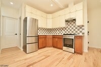 Building Photo - 15 Palisade Ave