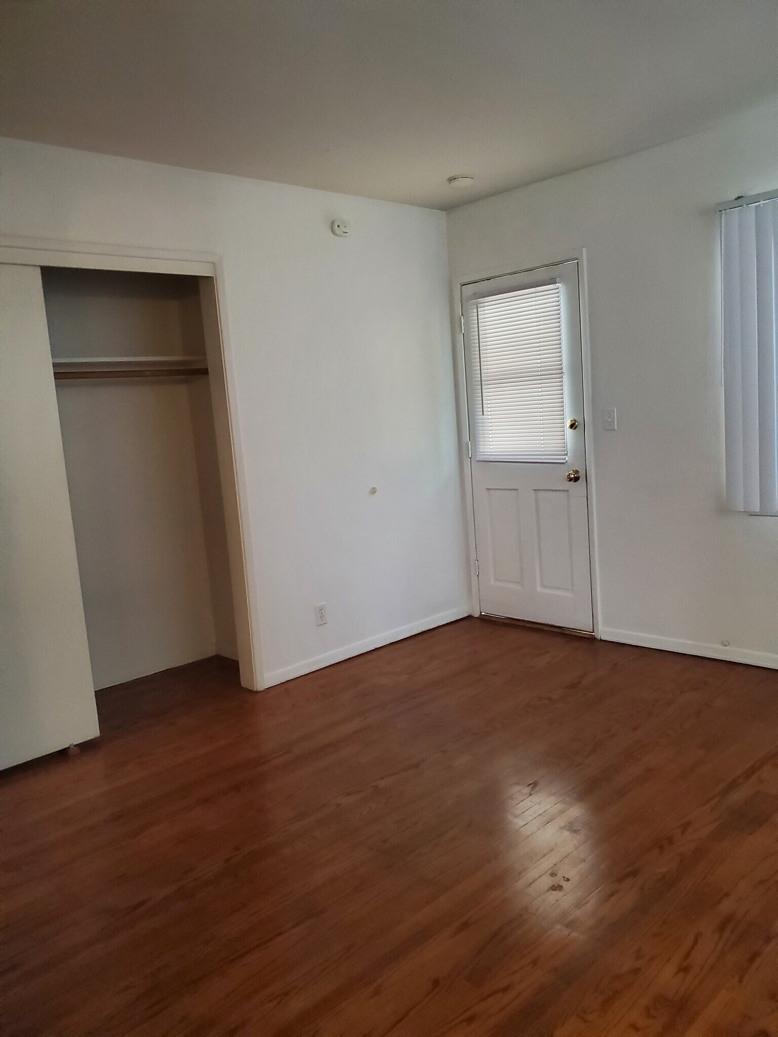 Building Photo - 237 Spring St