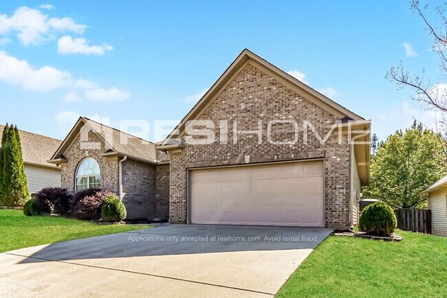 Building Photo - HOME FOR RENT!!