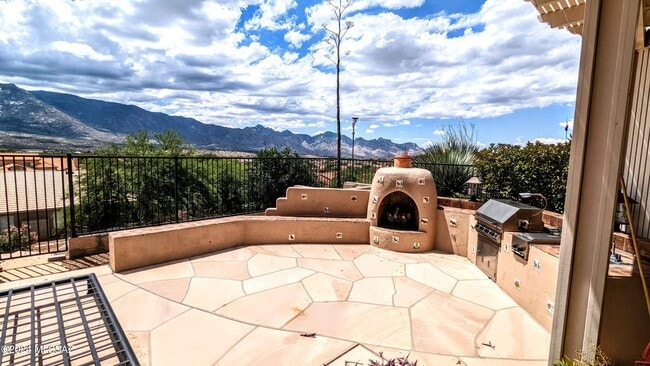 Building Photo - 38851 S Moonwood Dr