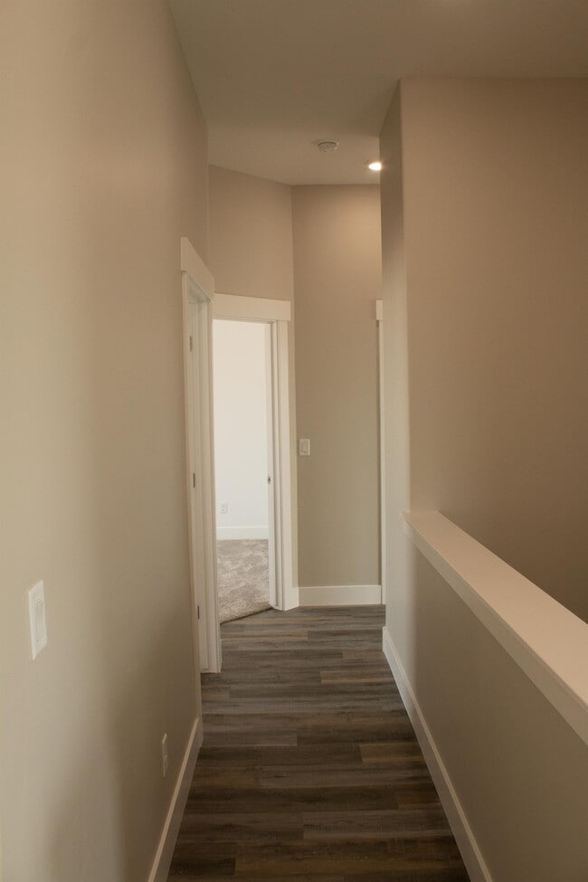 Building Photo - 6965 S 9th W