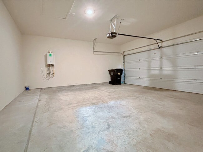 Building Photo - 6034 Prince Pl Dr