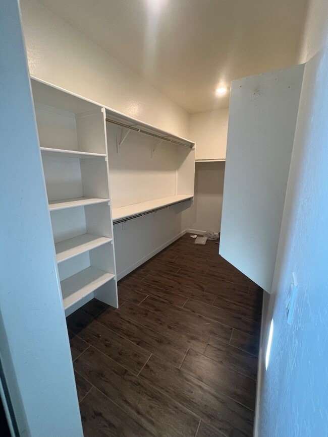 Building Photo - 28620 N 165th St