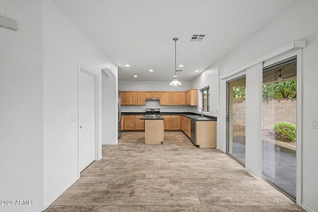 Building Photo - 3983 S Crosscreek Dr