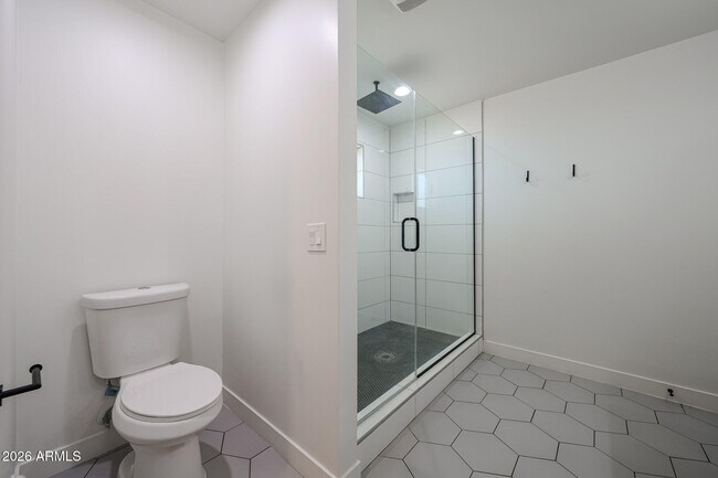 Building Photo - 2651 N 71st Pl