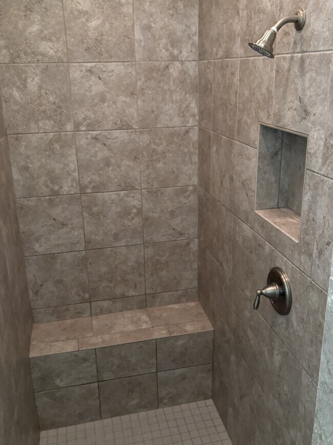 Building Photo - 8037 W Spur Dr