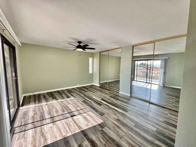 Building Photo - Stunning Upgraded Townhome in Rancho Berna...