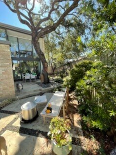 Building Photo - 3725 Fairfax Ave