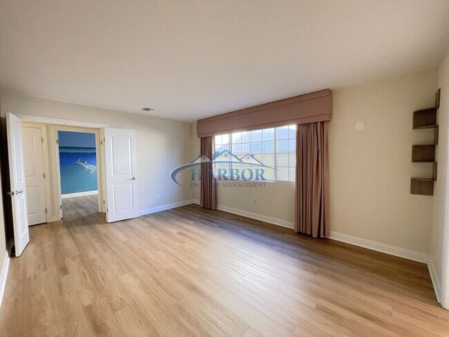 Building Photo - 23708 President Ave