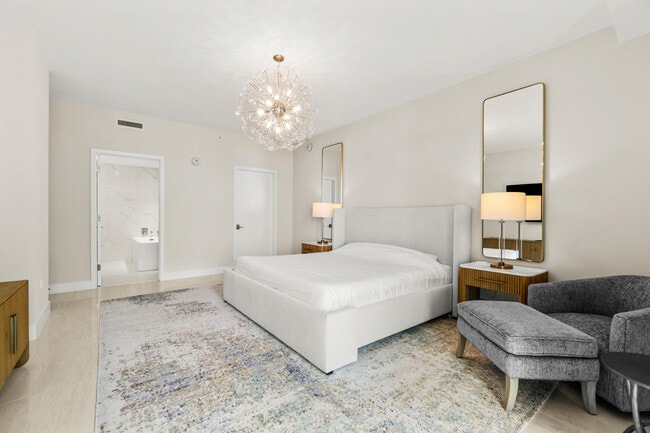 Building Photo - 3100 N Ocean Dr