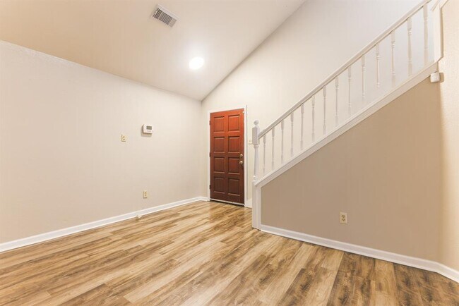 Building Photo - 5215 Kristen Ct