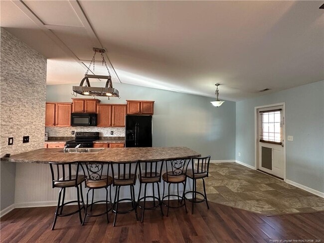 Building Photo - 20 Old English Ln