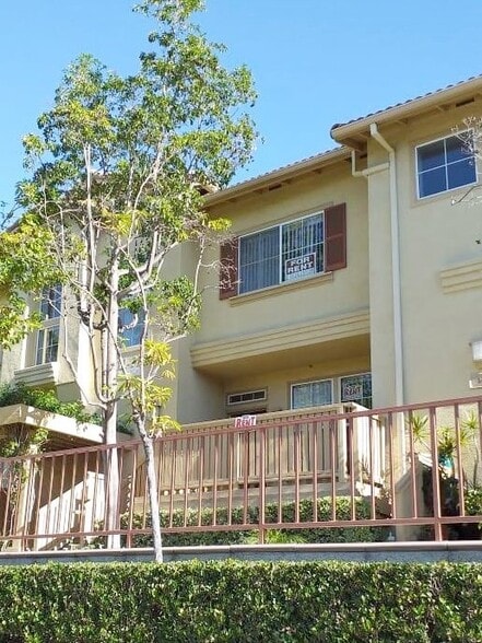 Building Photo - 317 W Summerfield Cir