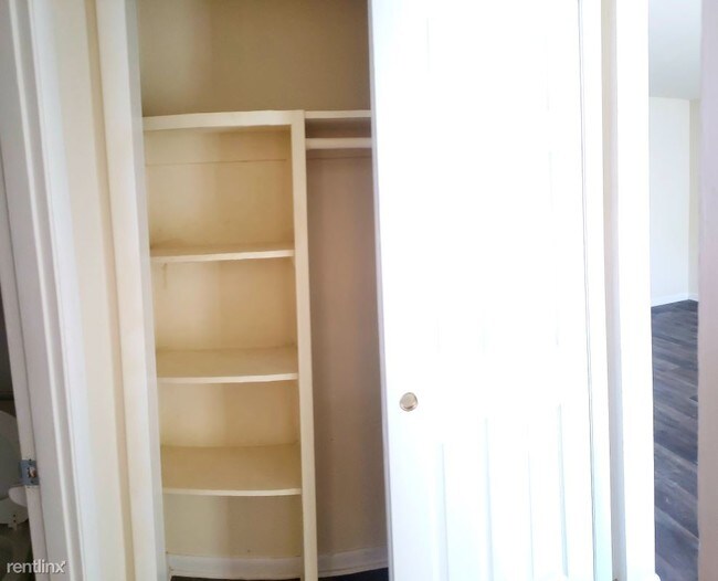 Building Photo - 1 br, 1 bath - 3012 Chamberlayne Ave