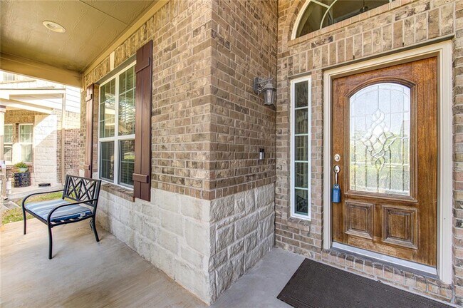 Building Photo - 6907 Stevenson Dr
