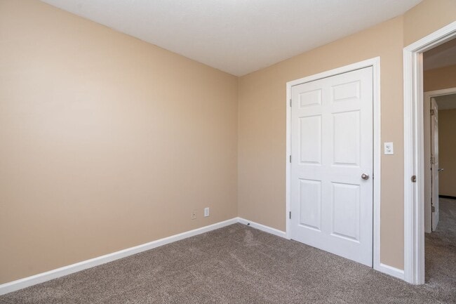 Building Photo - 102 Brandi Ct