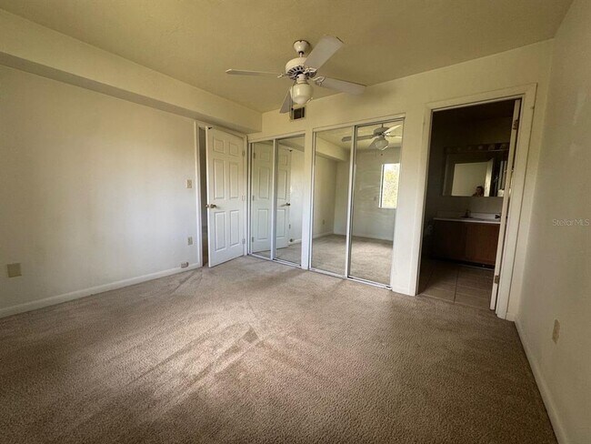 Building Photo - 111 SE 16th Ave