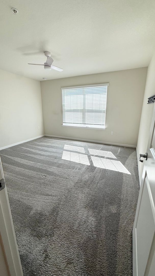 Building Photo - Grayson Square