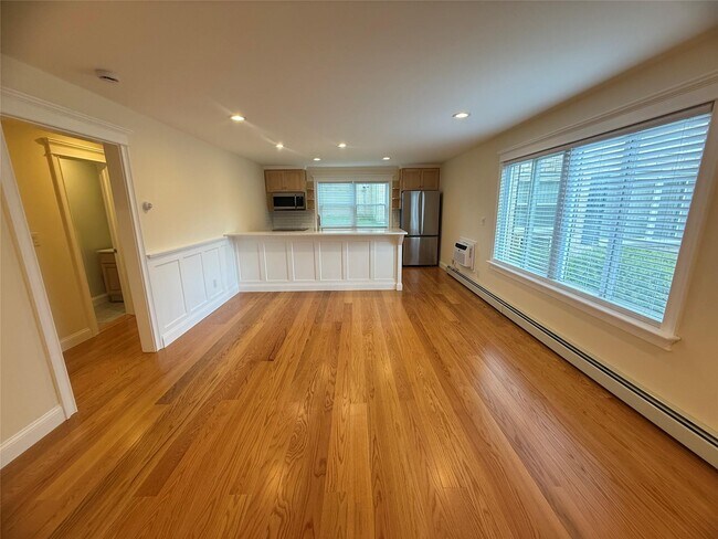 Building Photo - 250 Beechwood Ave