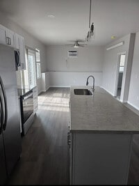 Building Photo - 2503 Hennessy Dr