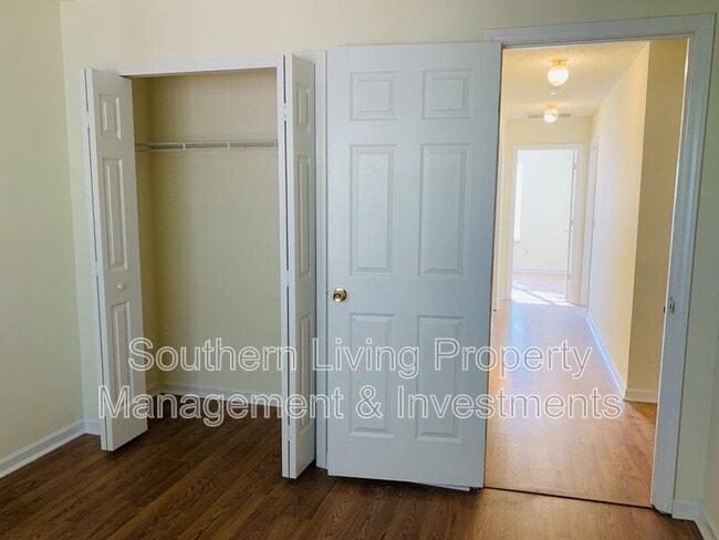 Building Photo - 9436 Elizabeth Townes Ln