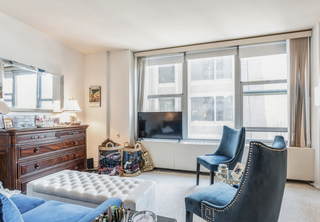 Living Area (Unit 3106) - 777 N Michigan Ave