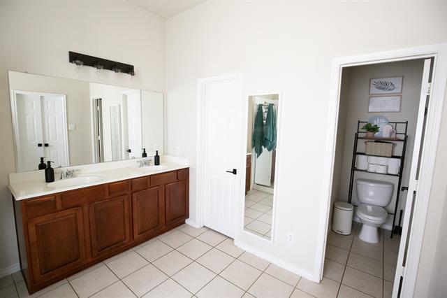 Building Photo - 1121 Spanish Moss Dr
