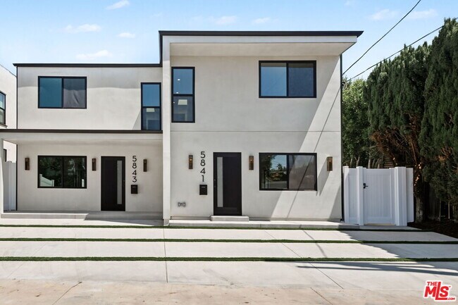 Building Photo - 5843 Whitworth Dr