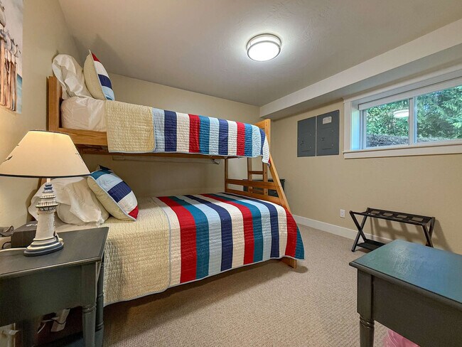 Building Photo - 3080 W Sequim Bay Rd