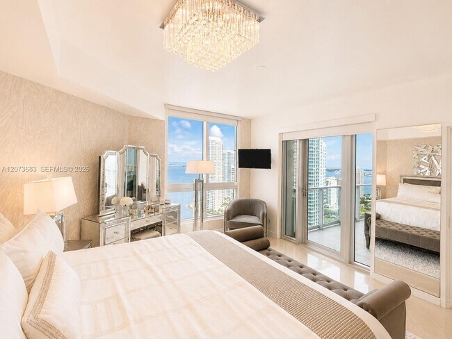 Building Photo - 300 S Biscayne Blvd