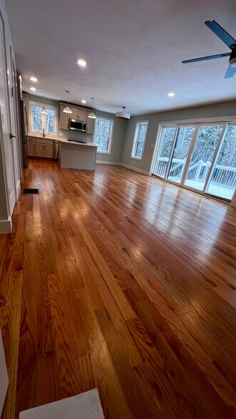 Building Photo - 5 Indian Valley Rd